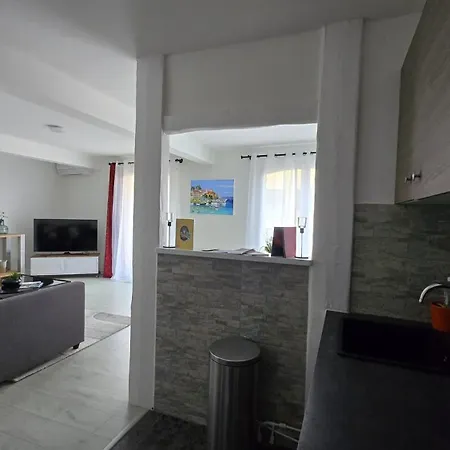 Kris A La Apartamento *